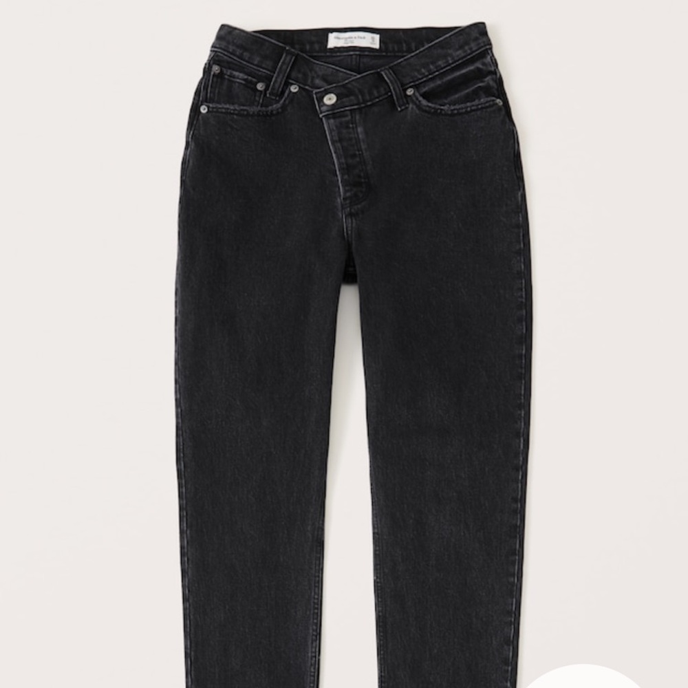 BRAND NEW TAGS Abercrombie Curve Love High Rise Dad Jeans Size 26L Black